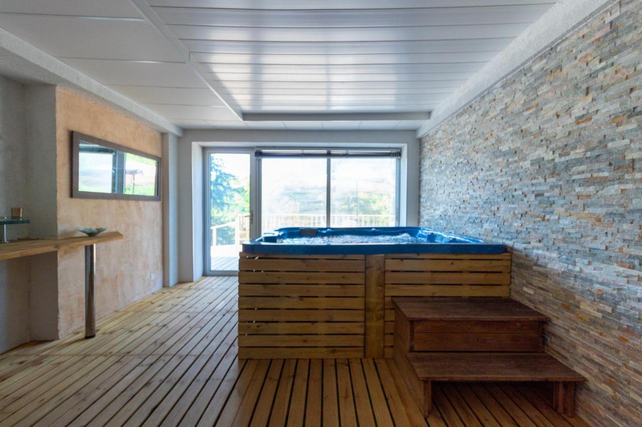 Le Chalet Du Lac Le Chatenet-en-Dognon Екстер'єр фото