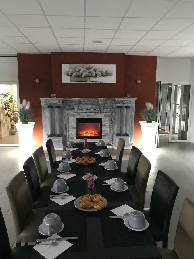Le Chalet Du Lac Le Chatenet-en-Dognon Екстер'єр фото